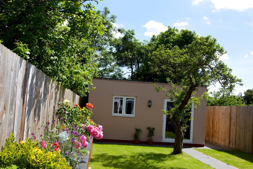 No. 82 B&B สแตรทฟอร์ด อะพอน เอวอน ภายนอก รูปภาพ