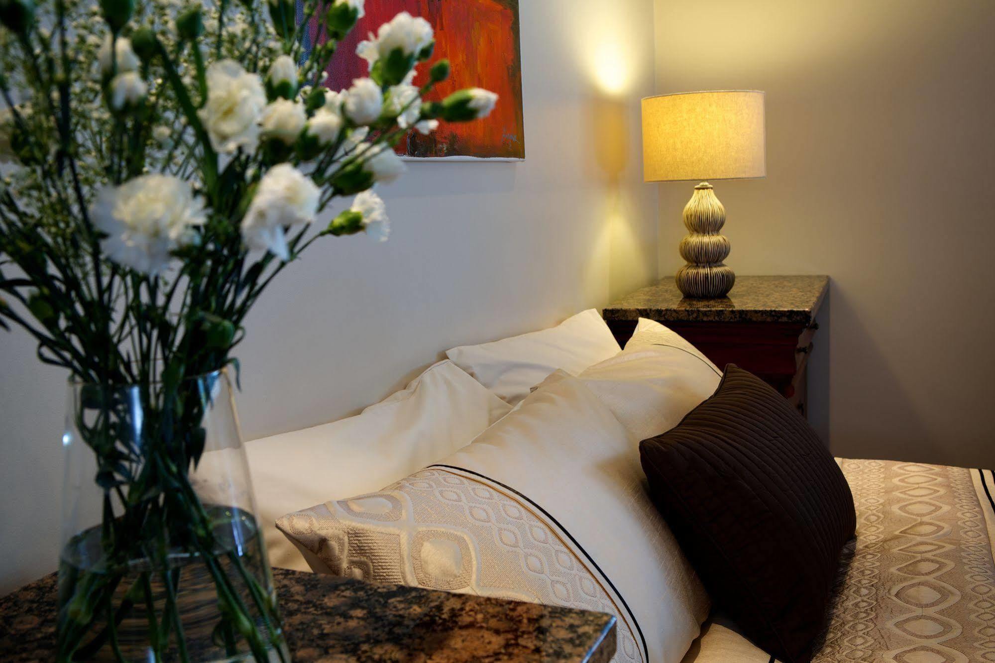 No. 82 B&B สแตรทฟอร์ด อะพอน เอวอน ภายนอก รูปภาพ