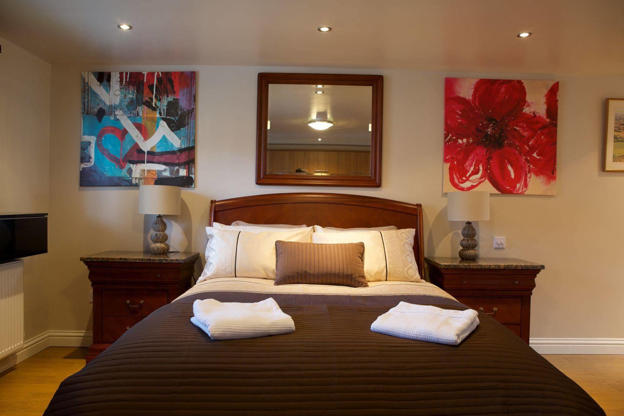 No. 82 B&B สแตรทฟอร์ด อะพอน เอวอน ภายนอก รูปภาพ